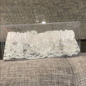 David’s Bridal Garter-NIB